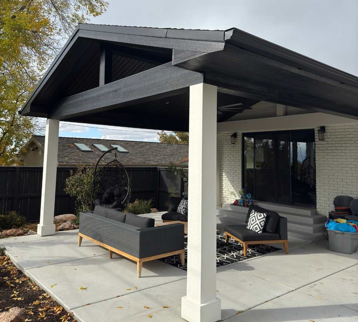 Metal patio cover by Marshall Homes Utah