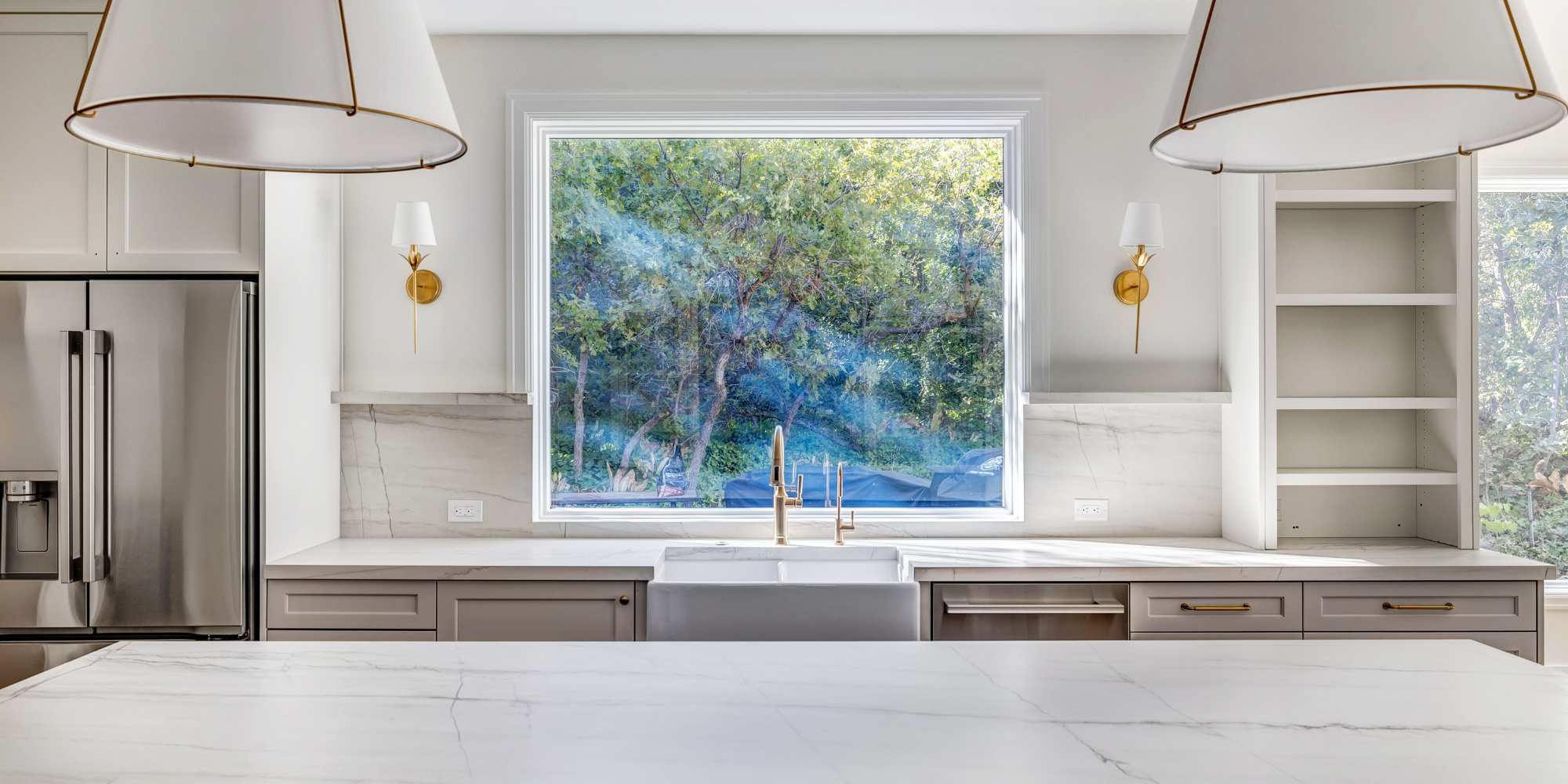 Custom Kitchen with island and built in shelving by Marshall Homes in Salt Lake City, UT